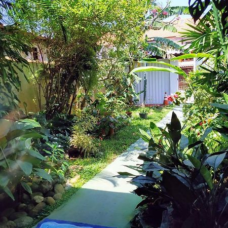 Hostel Praia Brava 아라이알도카보 외부 사진